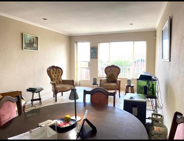 3 BEDROOM TOWNHOUSE FOR SALE IN WILROPARK